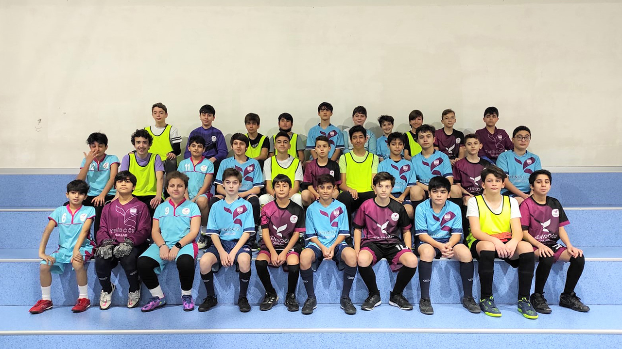 Kampüsler Arası Küçük Erkek Futsal ve Yıldız Erkek Futsal Turnuvası galeri görseli