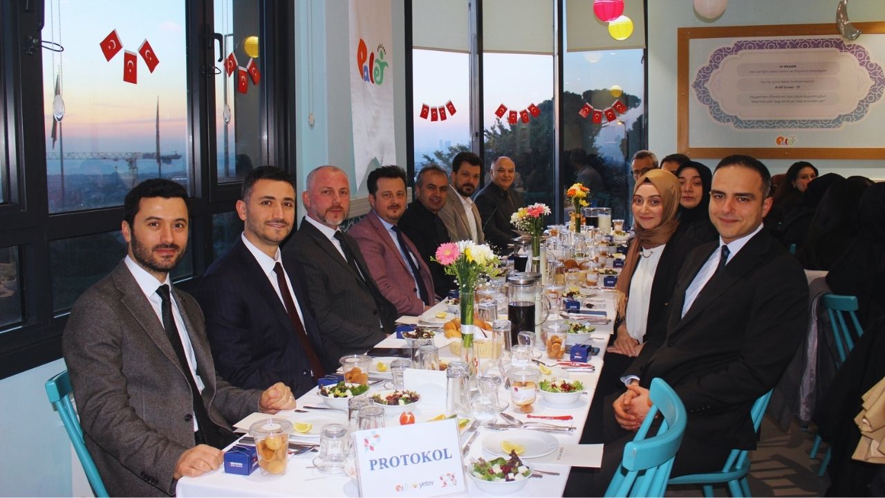 Palet Ailesi İftarda Buluştu